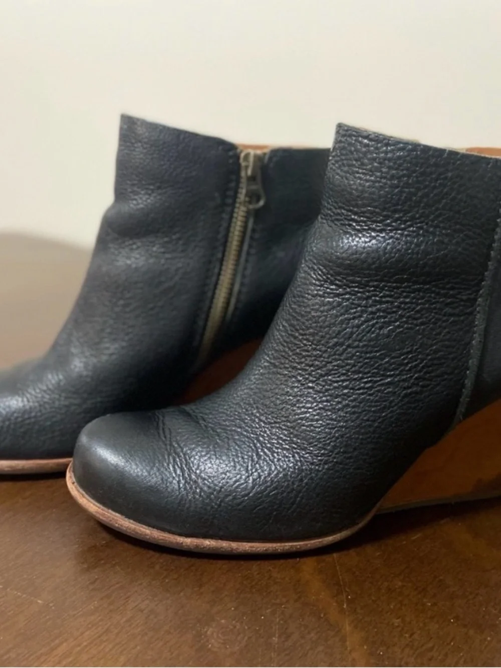 Kork-Ease sleek black